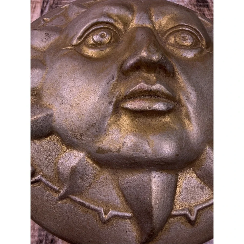 Vintage 3D Sun Face Trinket Jewerly Box